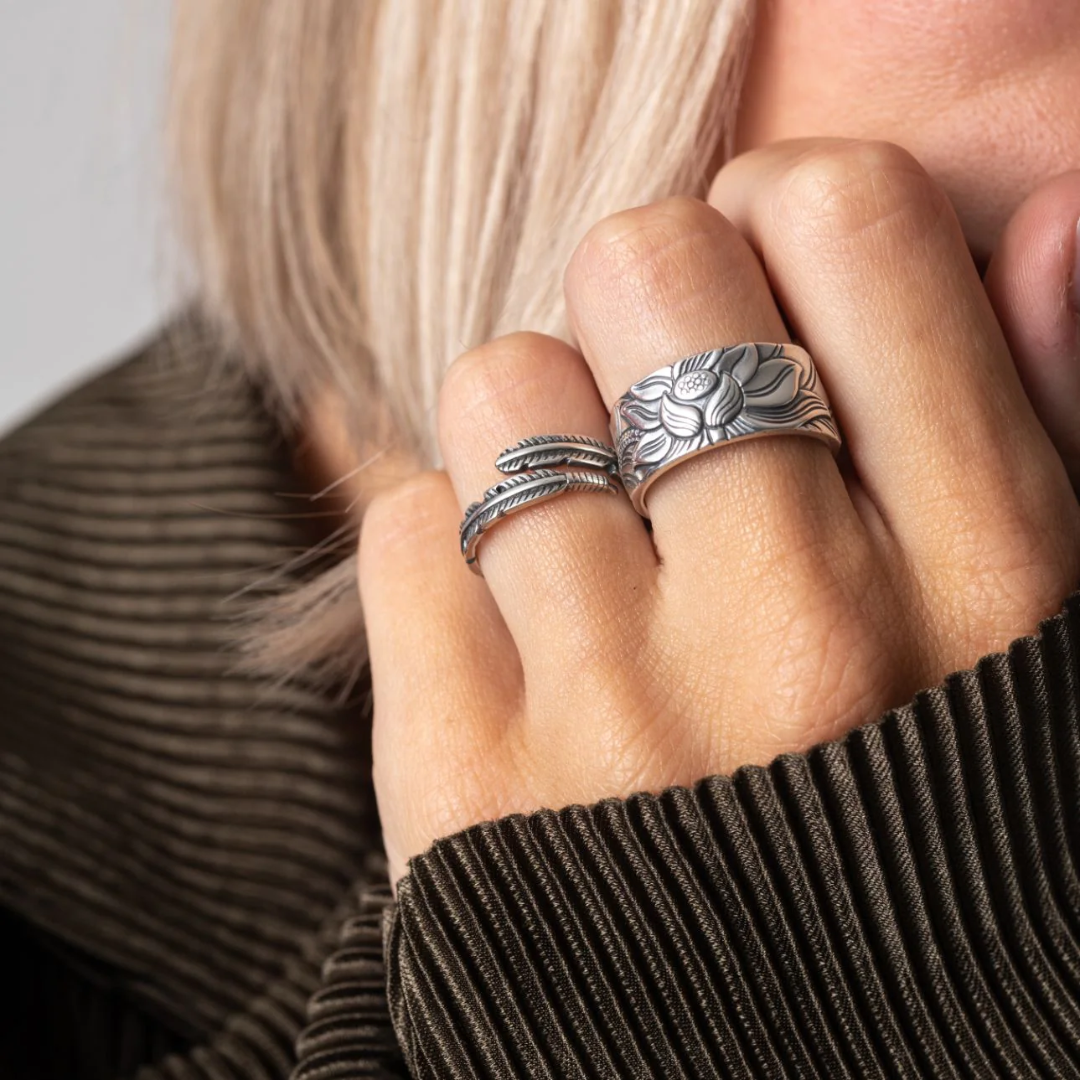 Tranquil Lotus Ring | Støtt brystkreft