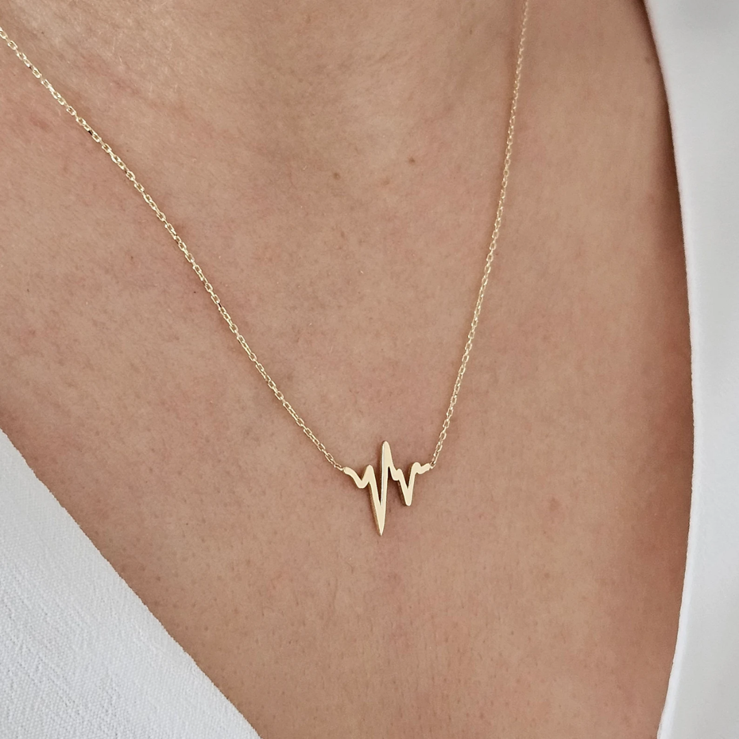 Heartbeat Line Necklace | Støtt brystkreft